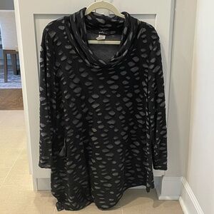 Yushi Black/Gray Long-Sleeve Tunic XL